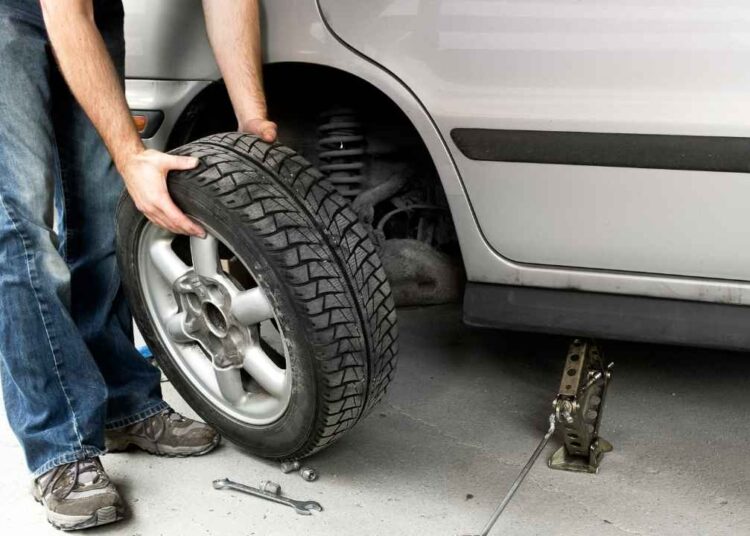 Lastik değiştirirken bilmeyenler daha fazla yakıt harcıyor