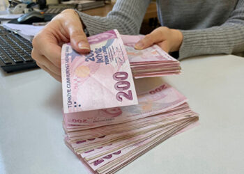 Mini EYT Müjdesi: 9.000 Gün Şartı 7.200’e Düşüyor! Kadın-Erkek Yaş Tablosu Açıklandı