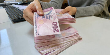 Mini EYT Müjdesi: 9.000 Gün Şartı 7.200’e Düşüyor! Kadın-Erkek Yaş Tablosu Açıklandı