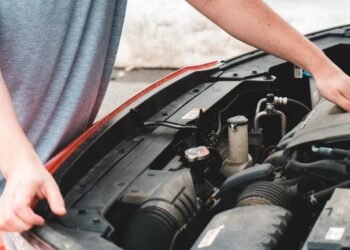 Yolda kaldığınızda aracınızda ilk bakmanız gereken nokta! Servis masrafını sıfırlıyor