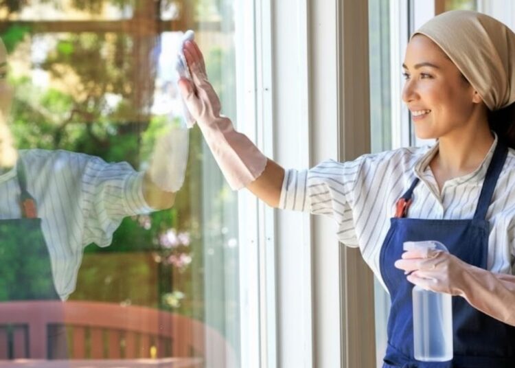 Toz silme derdini ortadan kaldıran pratik karışım açıklandı